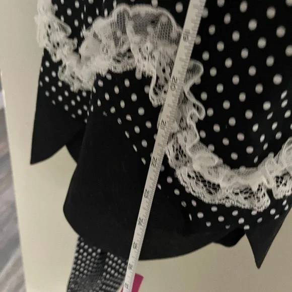 Adorable custom goth lolita apron dress with unique hem bear pockets - Picture 6 of 16